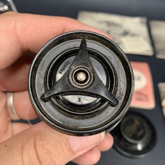 Vintage Garcia Mitchell 300 Spinning Reel - Made In France Manuals Extra Spools - Picture 15 of 16